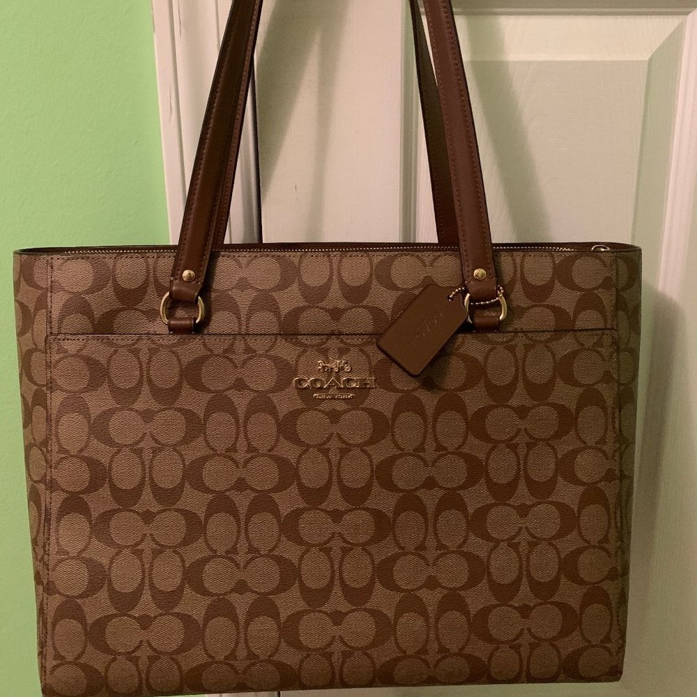 Coach Signature Addison Tote NWT